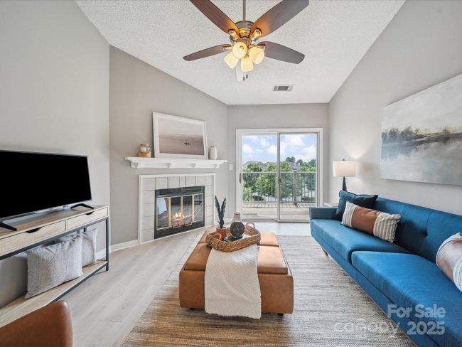 APT-302 - 18817 Nautical Dr, Condo with 2 bedrooms, 2 bathrooms and null parking in Cornelius NC | Image 5