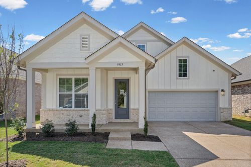 9915 Delphinium Dr N, Cordova, TN, 38018-7173 | Card Image