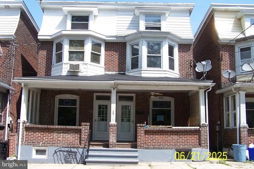 415-413 Willing St, TAMAQUA, PA, 18252-1624 | Card Image