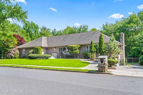 9 Tilton Dr, OCEAN, NJ, 07712-3219 | Card Image