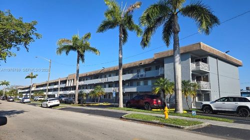 apt-203-11005 Sw 1st St, Miami, FL, 33174-1244 | Card Image