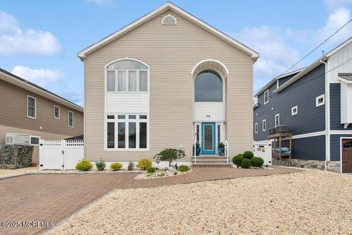 36 Lagoon Dr E, Toms River, NJ, 08753-2569 | Card Image