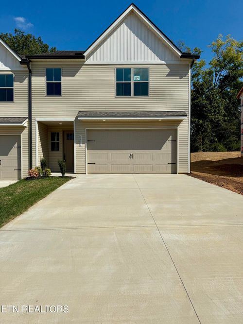 1812 Bennett Village Dr, Maryville, TN, 37804 | Card Image