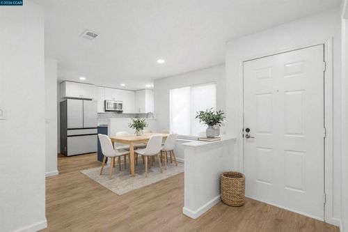 1101 Chelsea, Hercules, CA, 94547-3841 | Card Image