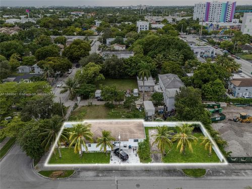 301 Nw 34th St, Miami, FL, 33127-3426 | Card Image