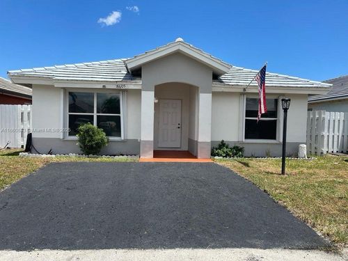 18605 Nw 52nd Path, Miami Gardens, FL, 33055-5303 | Card Image