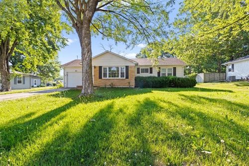 303 Morningside Dr, Richmond, MO, 64085-1935 | Card Image