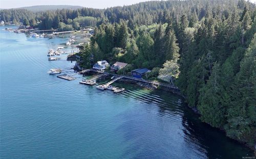 6-167 Regent St, Bamfield, BC, V0R1B0 | Card Image