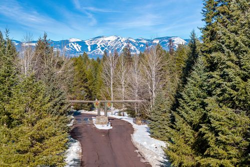 1673 Whitefish Hills Dr, Whitefish, MT, 59937-8054 | Card Image