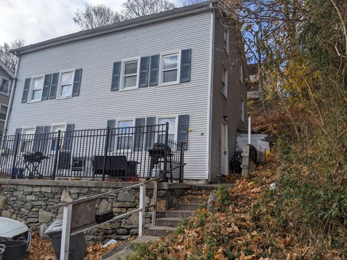 98 Water St, Derby, CT, 06418-1913 | Card Image