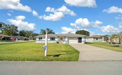 9966 Sw 62nd Terrace, House other with 3 bedrooms, 2 bathrooms and null parking in Ocala FL | Image 2