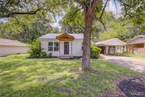 121 Marion Ave, Sikeston, MO, 63801-3737 | Card Image