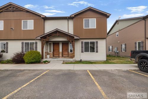 427 Sunflower Rd, Rexburg, ID, 83440-4921 | Card Image