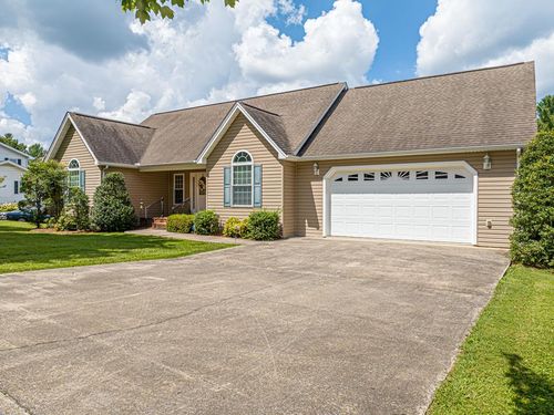 20033 Oakwood Dr, Abingdon, VA, 24211-6915 | Card Image