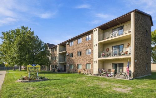 21-1424 14th St E, West Fargo, ND, 58078-3448 | Card Image
