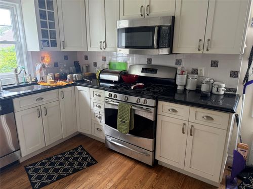 149 19th Ave, Whitestone, NY, 11357-3126 | Card Image