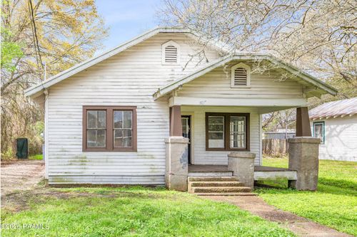 817 Agnes St, New Iberia, LA, 70560-3501 | Card Image