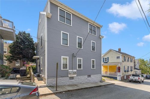 2-77 Pope St, Newport, RI, 02840-3552 | Card Image
