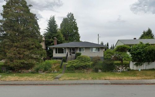 6127 Buchanan Street, Burnaby, BC, V5B2S4 | Card Image
