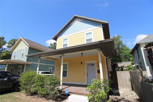 238 9th St, GAINESVILLE, FL, 32601-2107 | Card Image