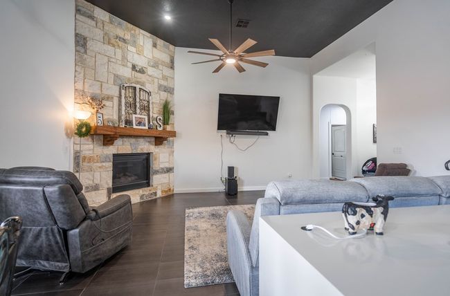 804 Gallantry Ln, House other with 4 bedrooms, 2 bathrooms and 2 parking in Midland TX | Image 7