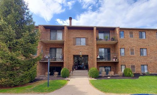 5423 Bluesky Dr, Cincinnati, OH, 45247-6444 | Card Image