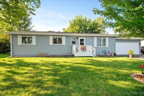 515 W Comanche Ave, Shabbona, IL, 60550-9787 | Card Image