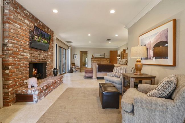 10415 - 10415 Mcmahon Rd, House other with 3 bedrooms, 5 bathrooms and null parking in Coulterville CA | Image 10