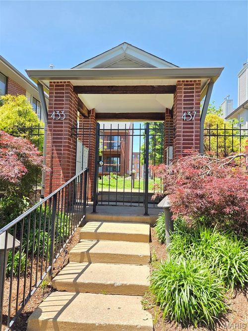 12-433 Clara Ave, Saint Louis, MO, 63112-4514 | Card Image