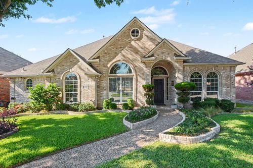 3639 White River Dr, Dallas, TX, 75287-4813 | Card Image