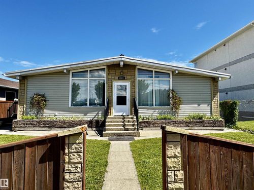 4901 50 St, Drayton Valley, AB, T7A1J5 | Card Image