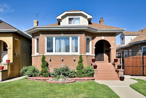 2924 N Linder Ave, Chicago, IL, 60641-4811 | Card Image