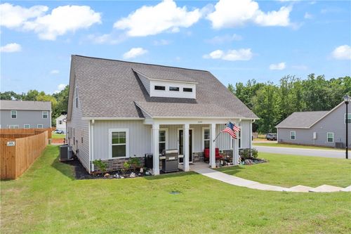 1044 Fairfield Dr, Seneca, SC, 29678-4300 | Card Image