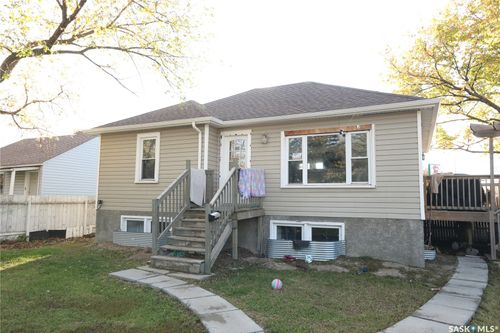 1000 Wascana Street, Regina, SK, S4T4H7 | Card Image