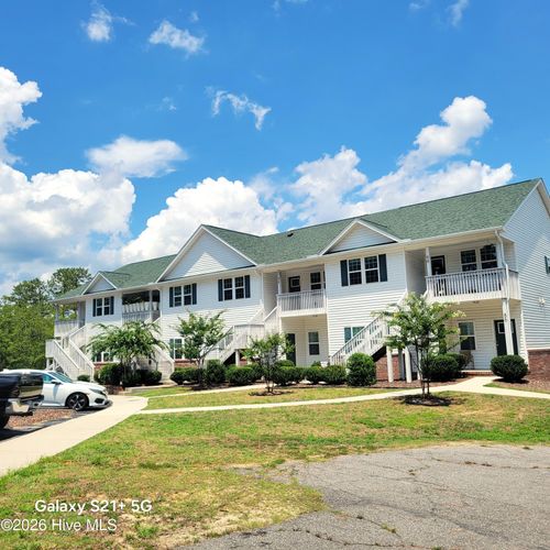 94 N Knoll Rd, Southern Pines, NC, 28387-2900 | Card Image