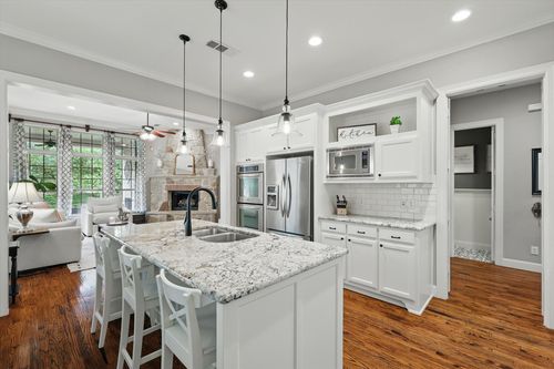 9008 Cypress Creek Rd, Lantana, TX, 76226-5515 | Card Image