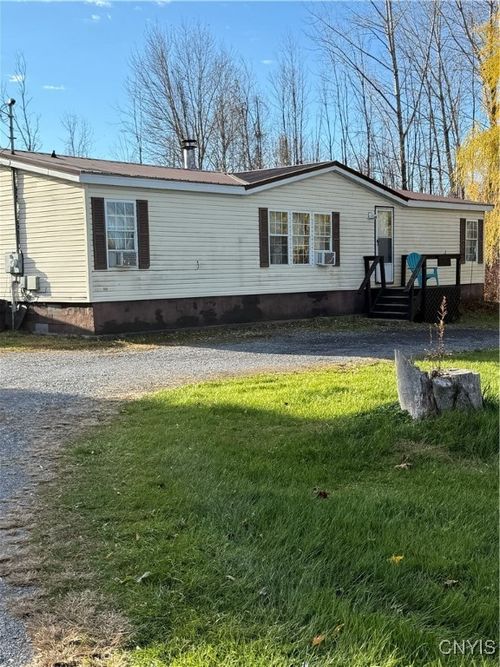 8935 Eddy Rd, Canastota, NY, 13032-3222 | Card Image