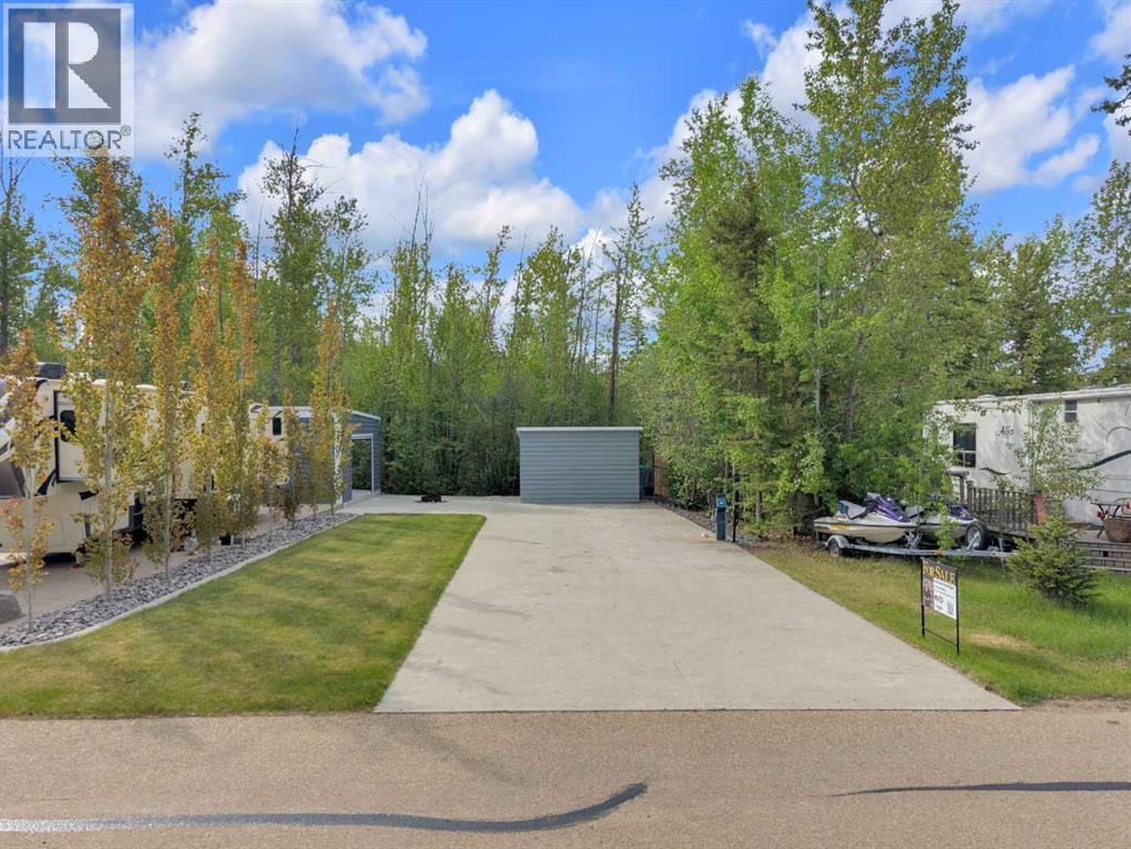 Land in Rural Lacombe County