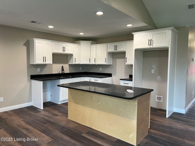 106 New Orleans Ct, House other with 3 bedrooms, 2 bathrooms and null parking in Taylorsville KY | Image 6