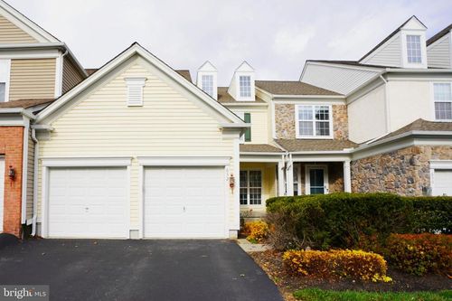 652 Churchill Rd, CHESTER SPRINGS, PA, 19425-3800 | Card Image