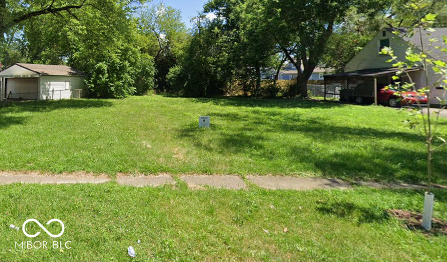 Land in Indianapolis 2