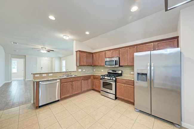 486 Nottingham Loop, House other with 3 bedrooms, 2 bathrooms and 4 parking in Kyle TX | Image 12