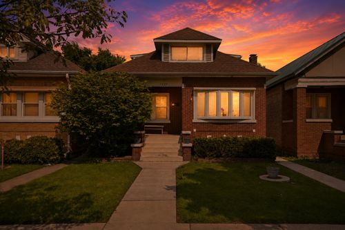 1229 Maple Ave, Berwyn, IL, 60402-1057 | Card Image
