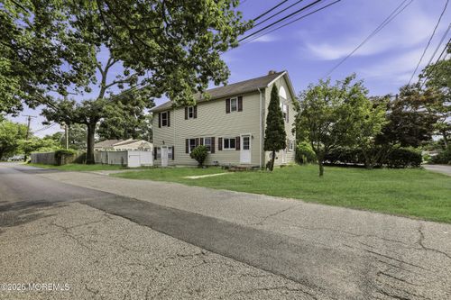 484 Woodpark Dr, Brick, NJ, 08723-5618 | Card Image