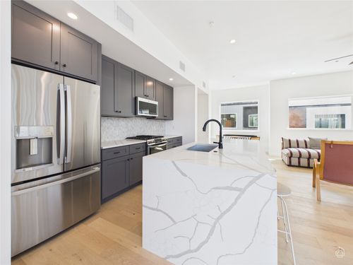 105-5912 Harold Court, Austin, TX, 78721 | Card Image