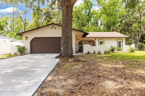 886 Lindenwood Cir W, Ormond Beach, FL, 32174-4665 | Card Image