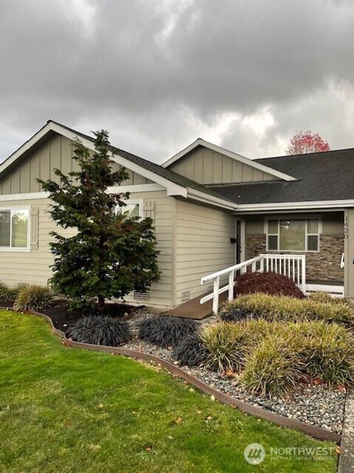 1420 Broad St, Mount Vernon, WA, 98274-4443 | Card Image