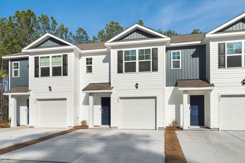 640 Golden Resin Rd, Conway, SC, 29526-0012 | Card Image