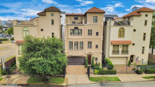 2008 Helena St, Houston, TX, 77002-8542 | Card Image