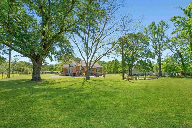 2015 Old Baker Rd, House other with 2 bedrooms, 1 bathrooms and null parking in Zachary LA | Image 9